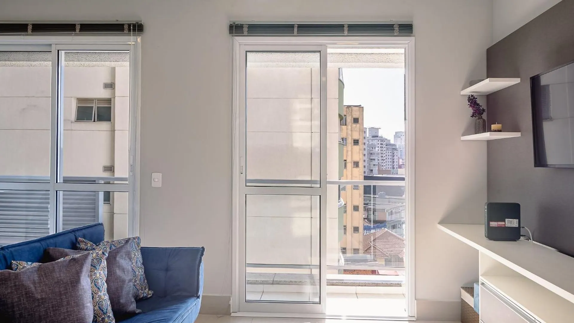 Apartment Studio Com Varanda + Vaga De Garagem + Ar Cond. Sao Paulo