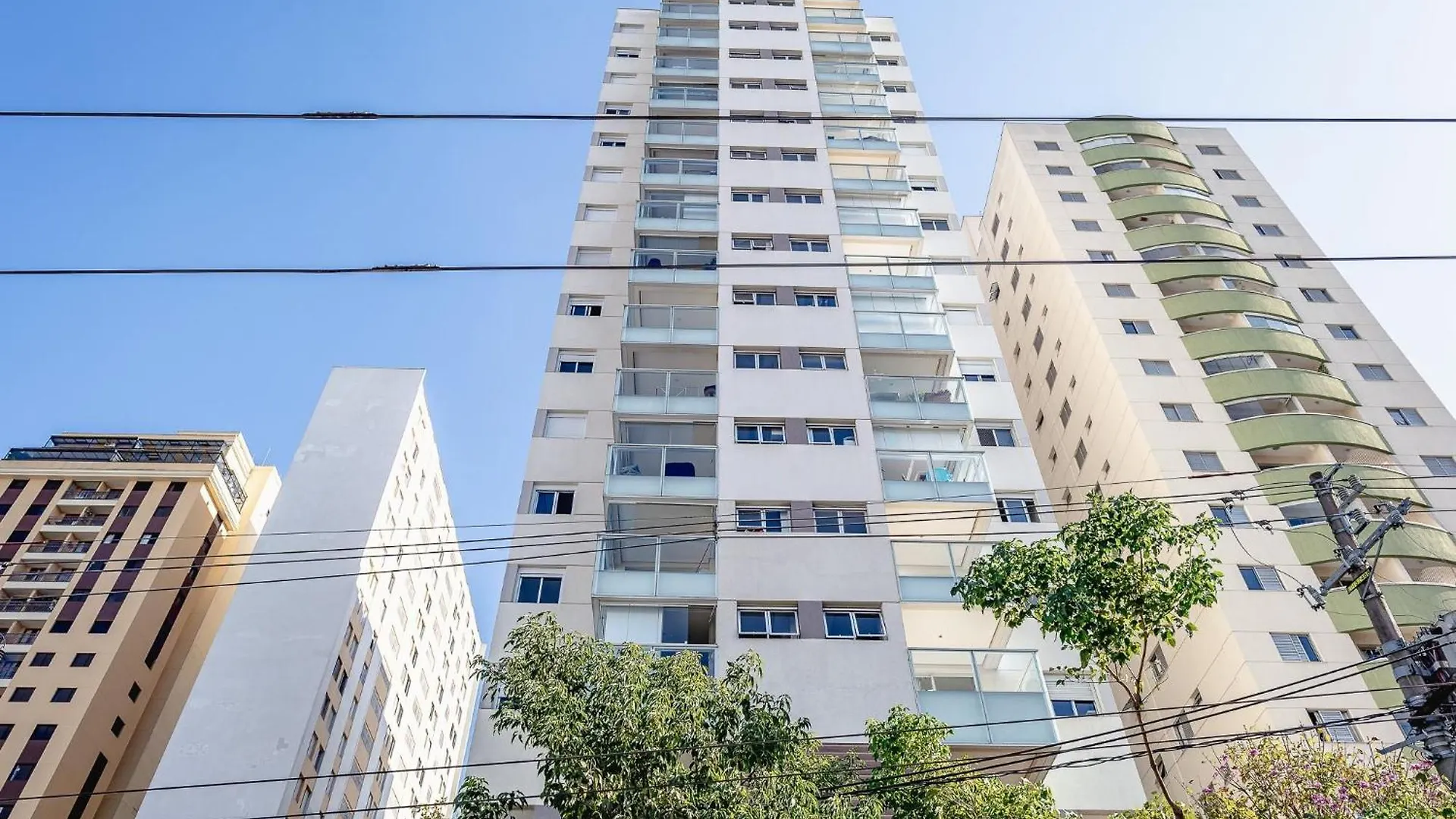 Apartment Studio Com Varanda + Vaga De Garagem + Ar Cond. Sao Paulo Brazil