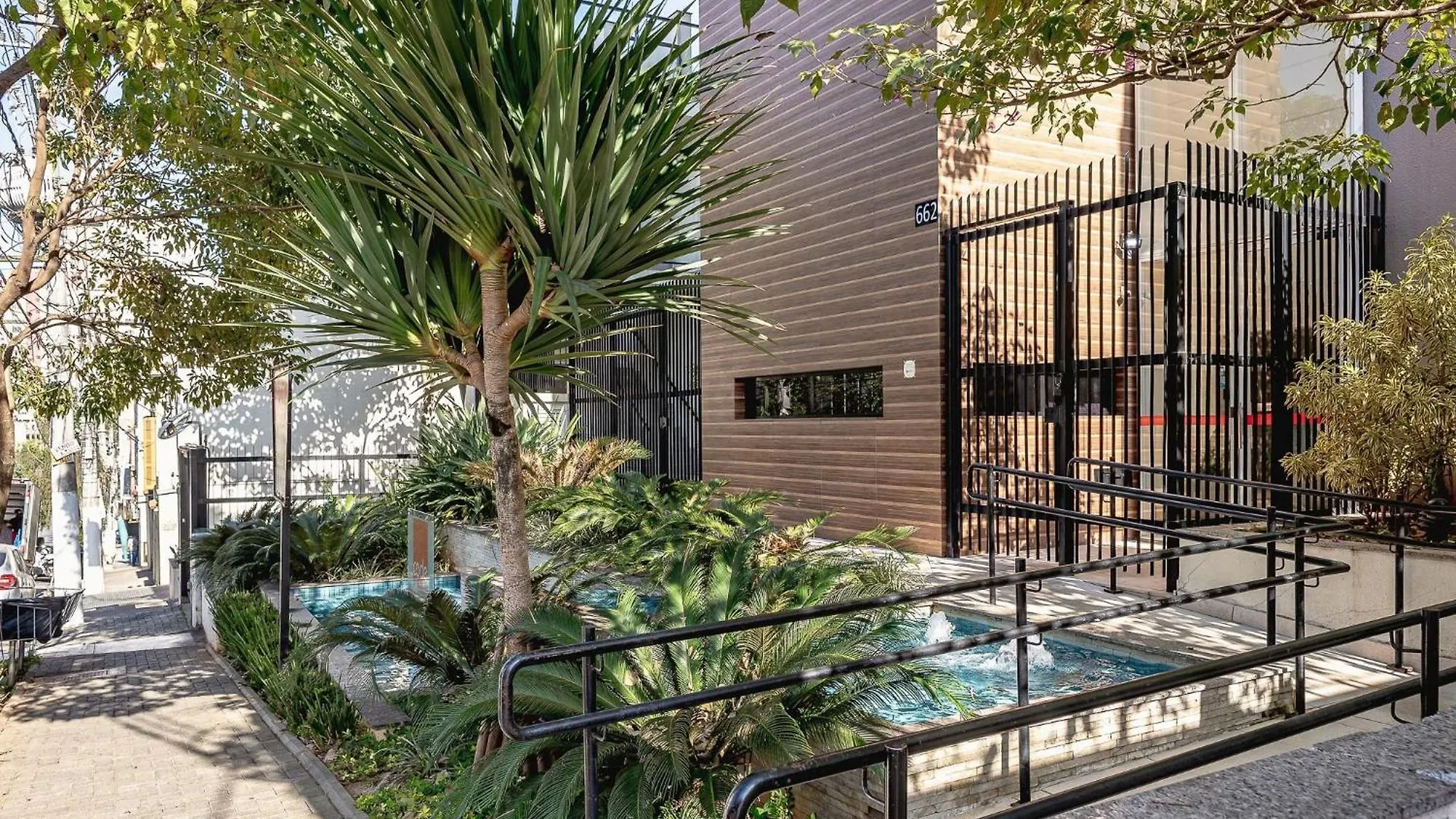 Apartment Studio Com Varanda + Vaga De Garagem + Ar Cond. Sao Paulo Brazil